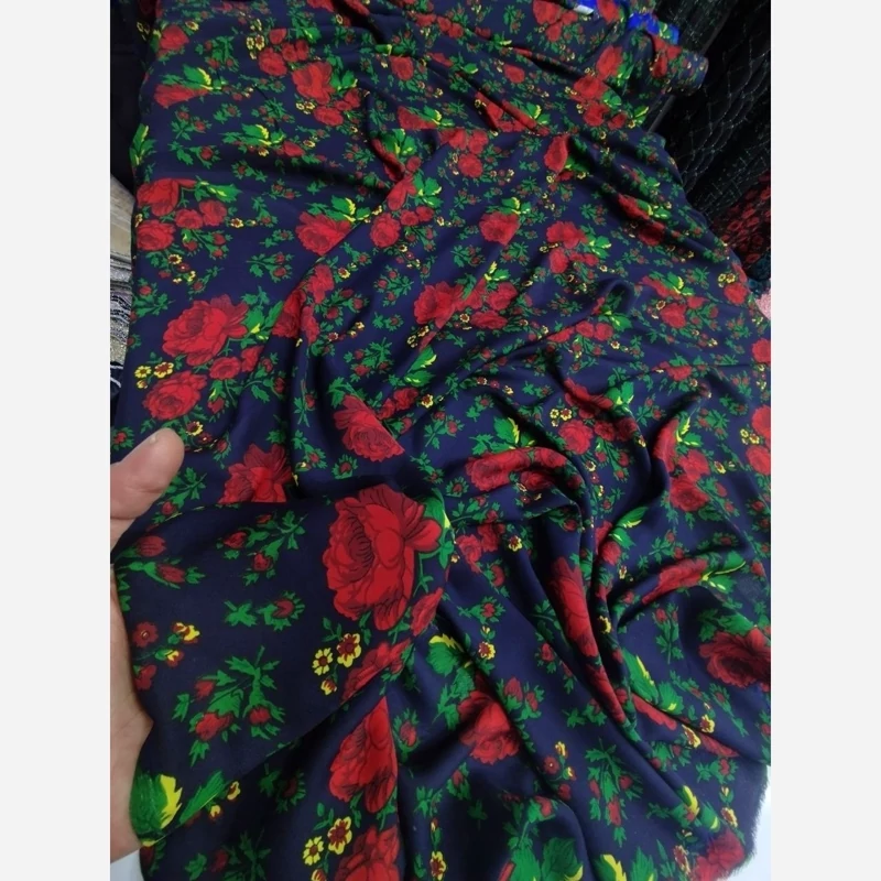 ریورا گل سیب در 5 رنگ اصلی مناسب انواع لباسهای مجلسی  عرض115 قواره 3.5 قیمت 500ارسال به سراسر ایران